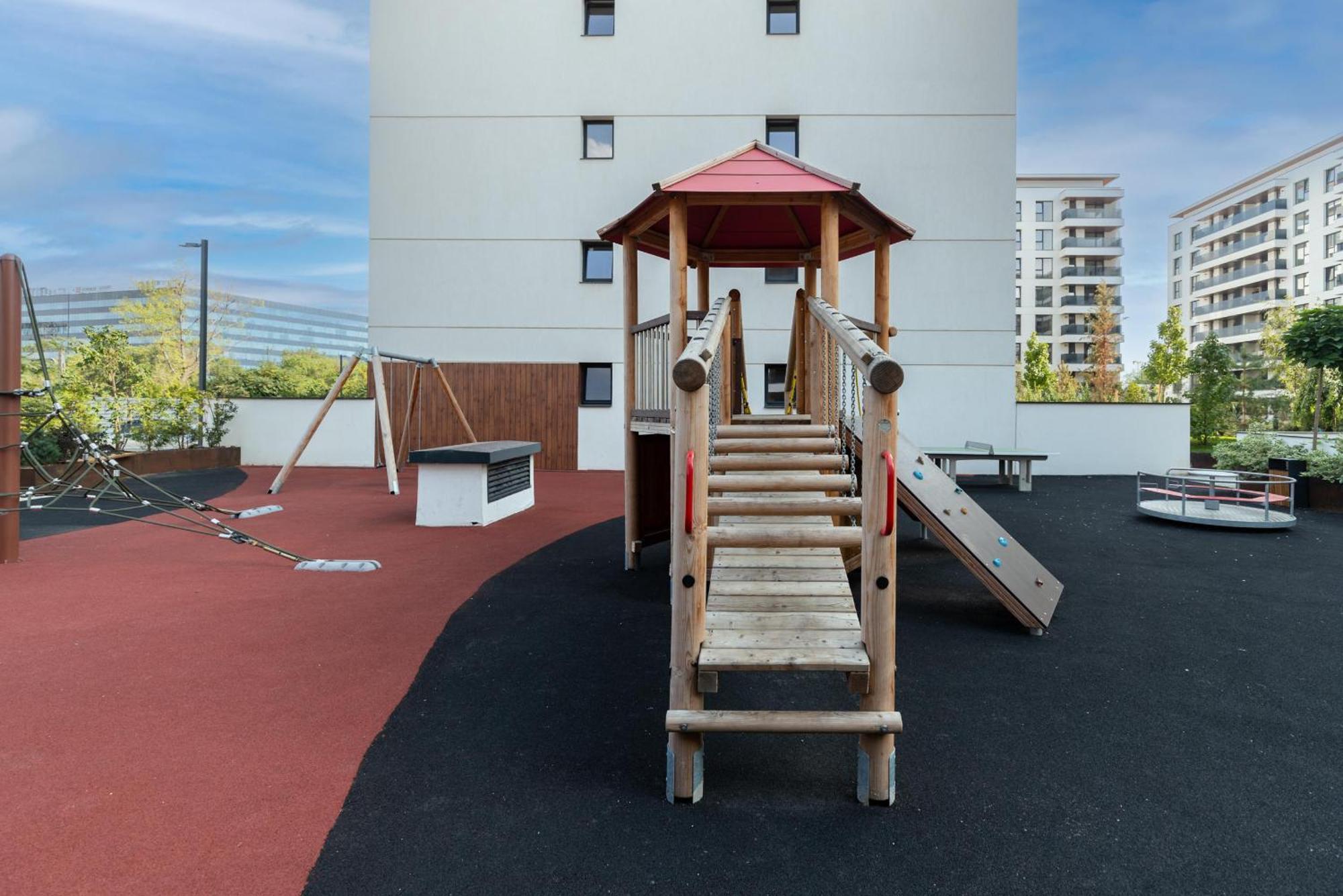 Stylish 1br With Balcony In Vibrant Business Area * Bucarest