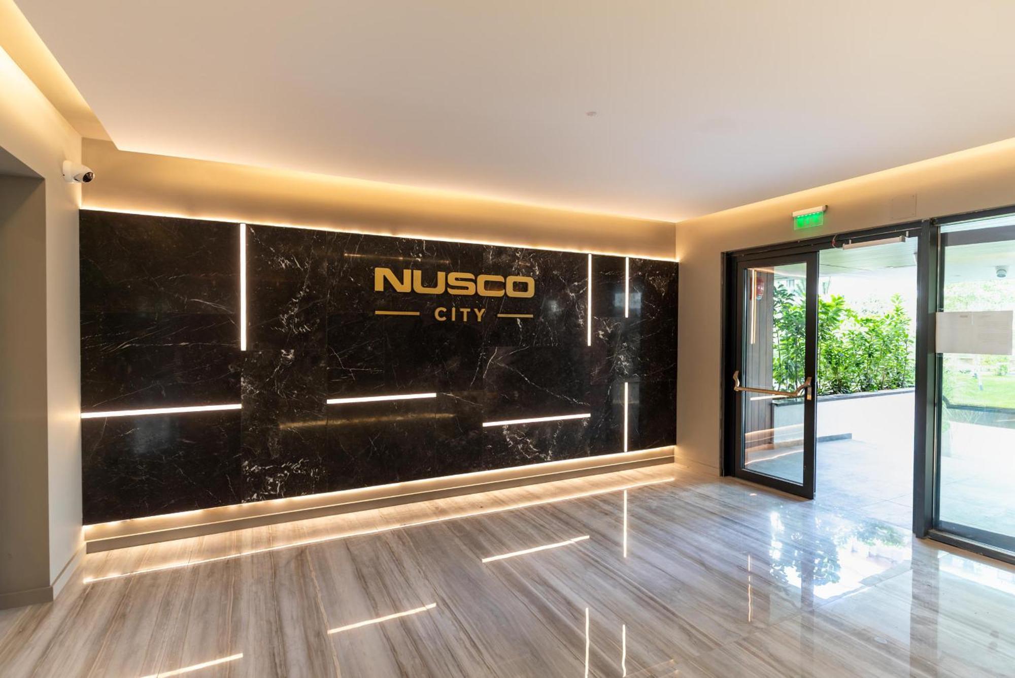 Appartamento Stylish 1br With Balcony In Vibrant Business Area