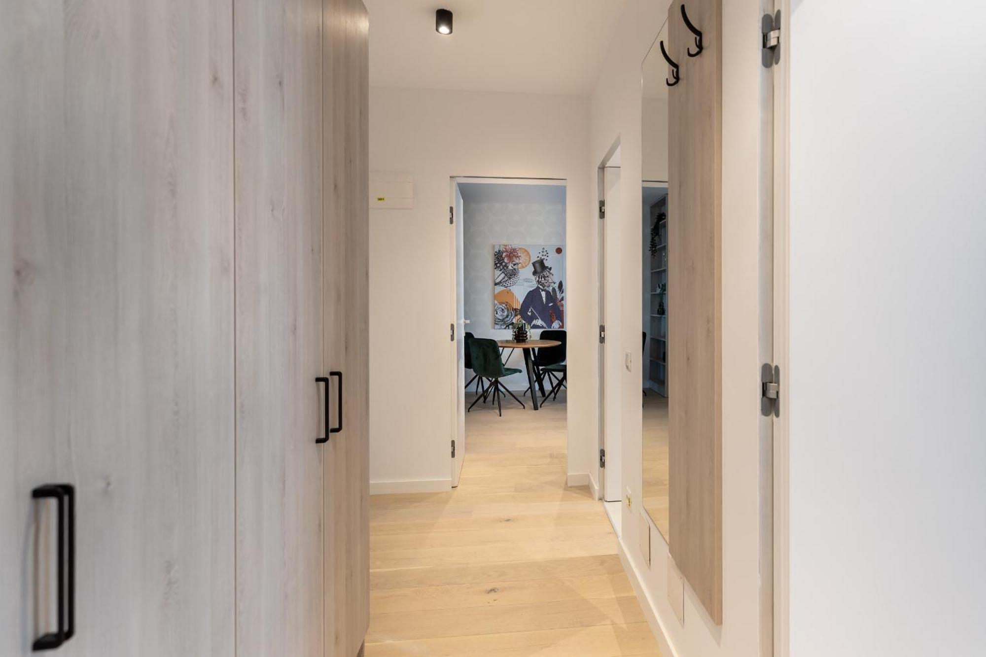 Stylish 1br With Balcony In Vibrant Business Area Appartamento Bucarest