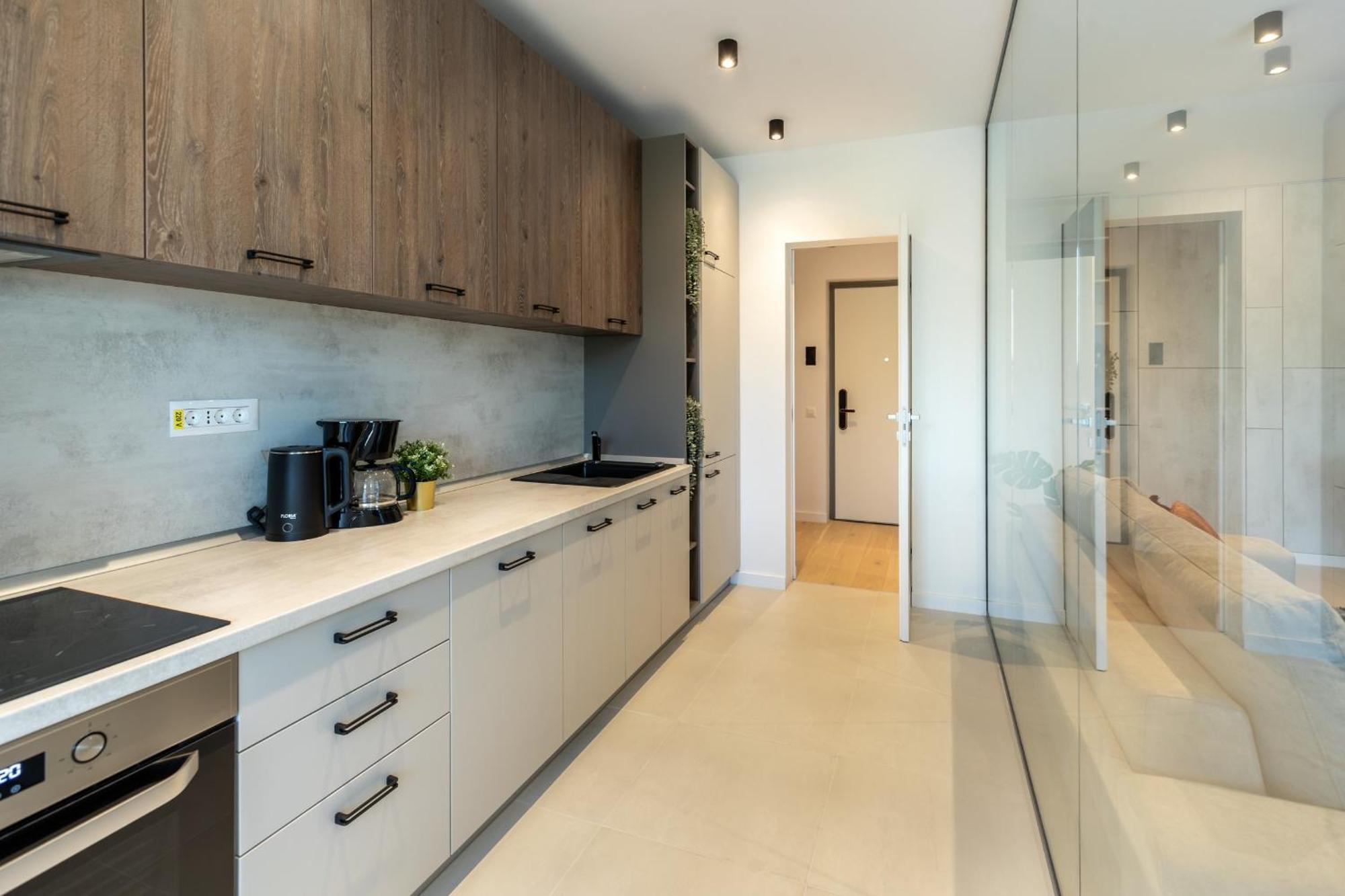 Stylish 1br With Balcony In Vibrant Business Area Appartamento *