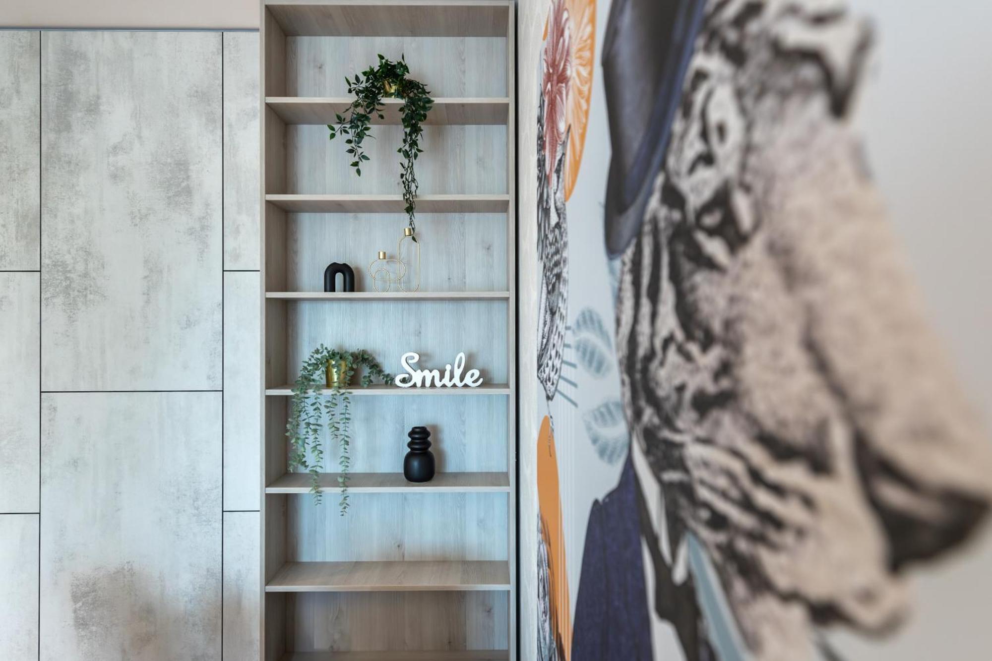 Stylish 1br With Balcony In Vibrant Business Area Appartamento *