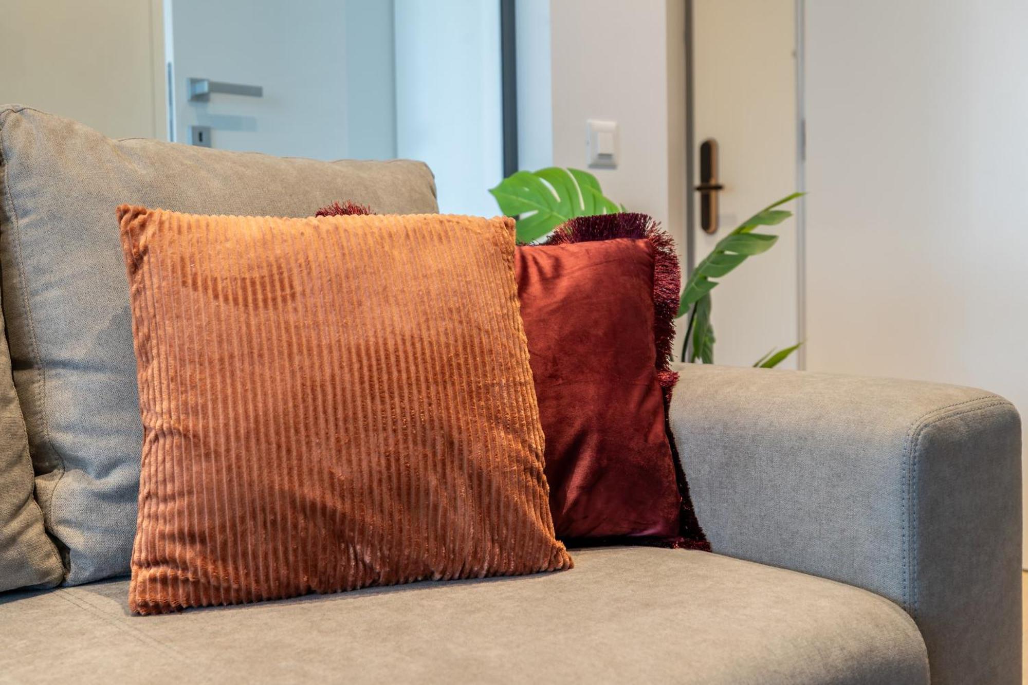 Stylish 1br With Balcony In Vibrant Business Area Appartamento Bucarest